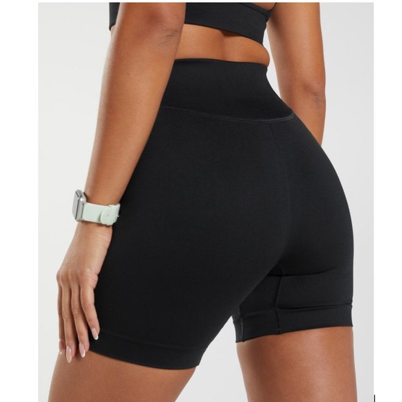 NWT GYMSHARK - SWEAT SEAMLESS SHORTS Body Fit - Picture 2 of 6